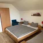 U Kloučků V Potvorově Apartamento *