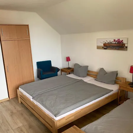 U Kloucku V Potvorove Apartment *